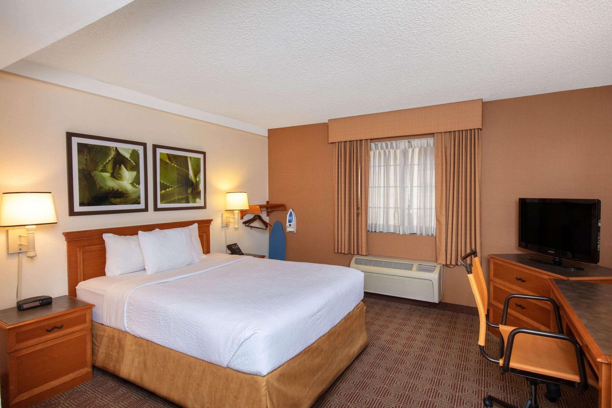 La Quinta By Wyndham Las Vegas Airport N Conv. מראה חיצוני תמונה